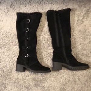 Suede boots